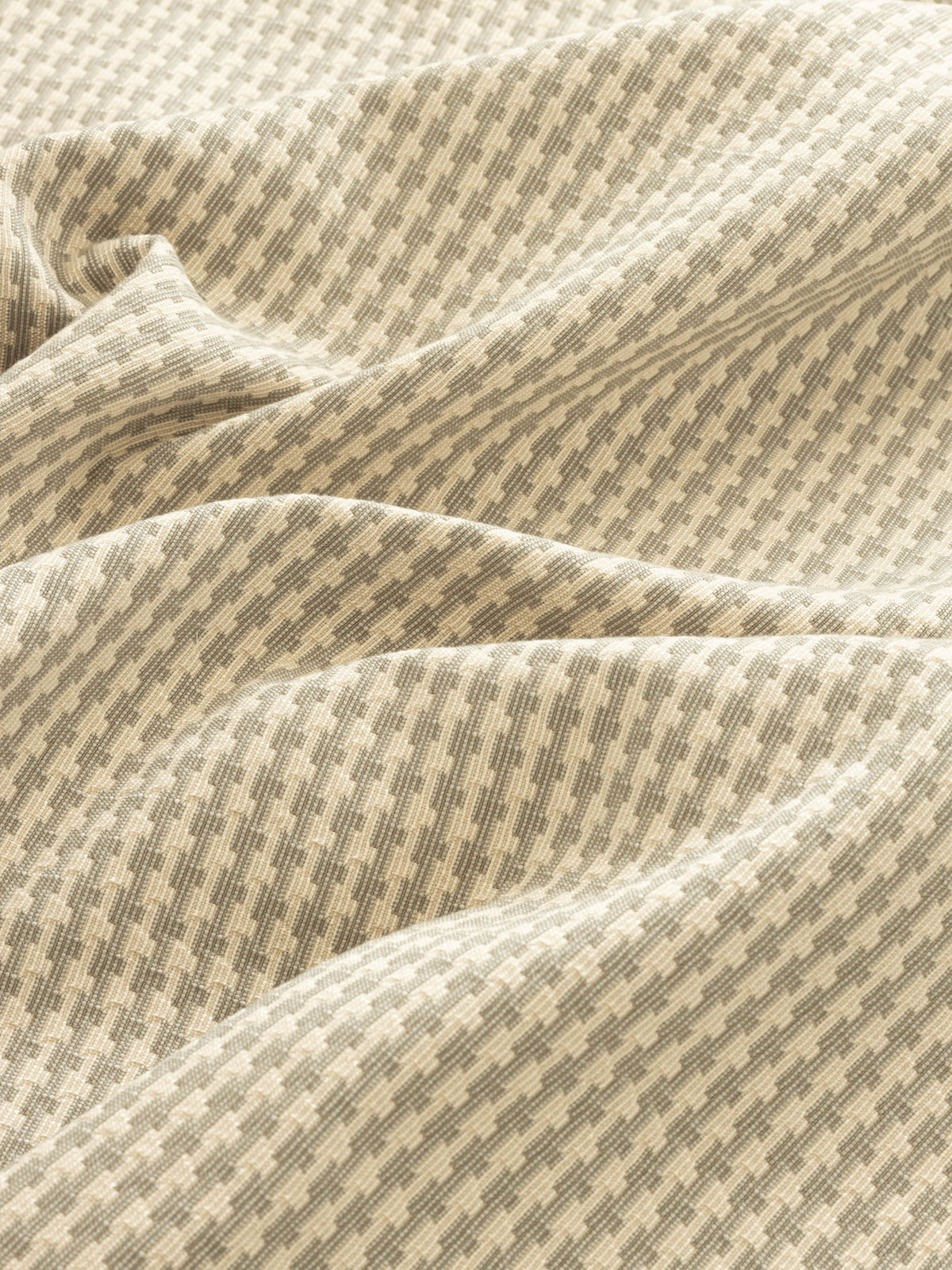 Lock Fabric – Silver (LOC02)