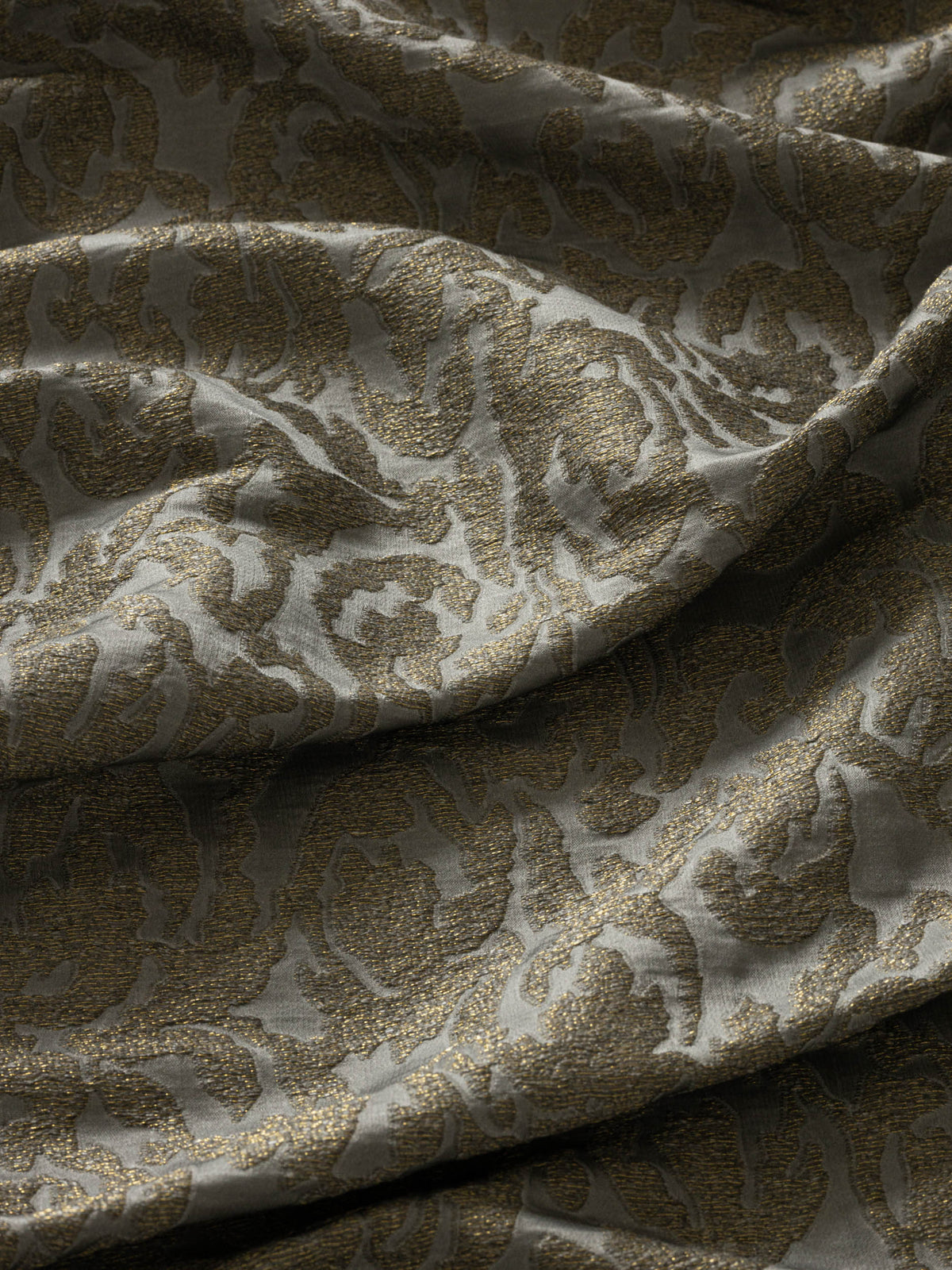 Romance Fabric – Argent (ROM02)