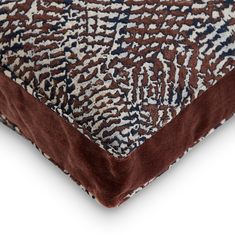 Zaki Box Cushion - Bordeaux, 55x55 (CC0082)